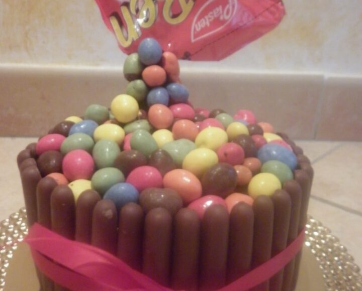 Torta a Cascata Gravity cake