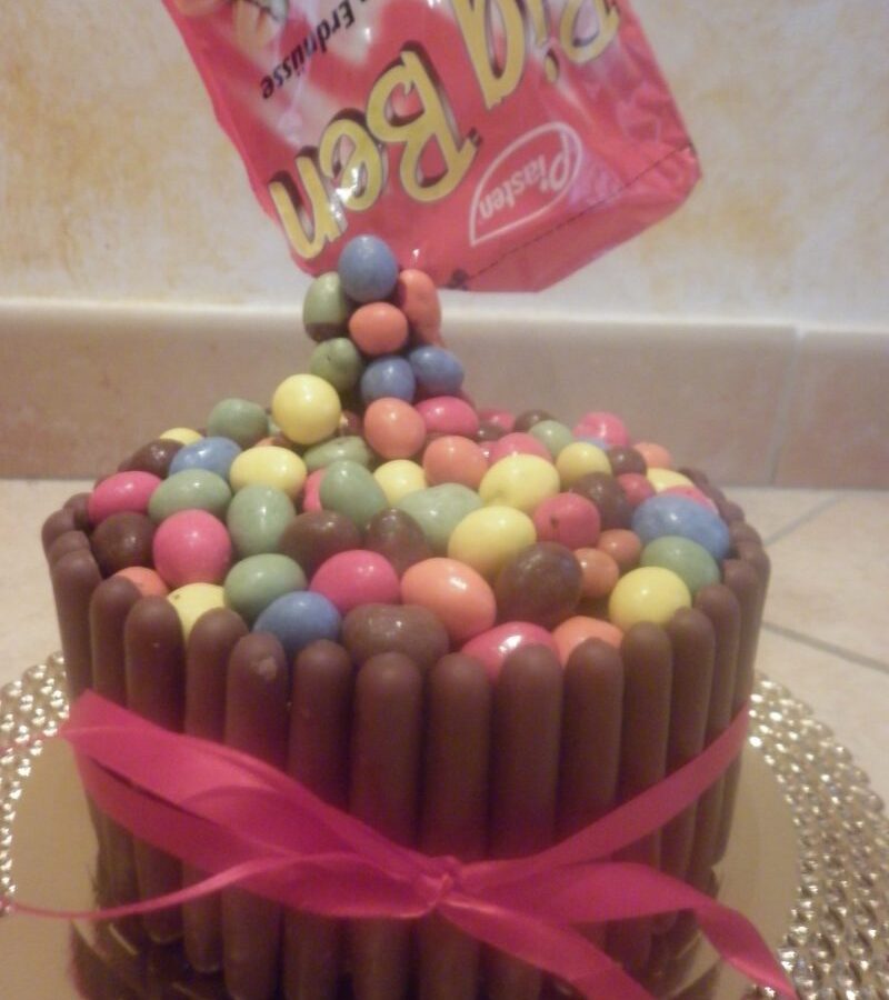 Gravity cake kaskadierender Kuchen