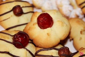 Ricetta biscotti con ciliegine e cioccolato