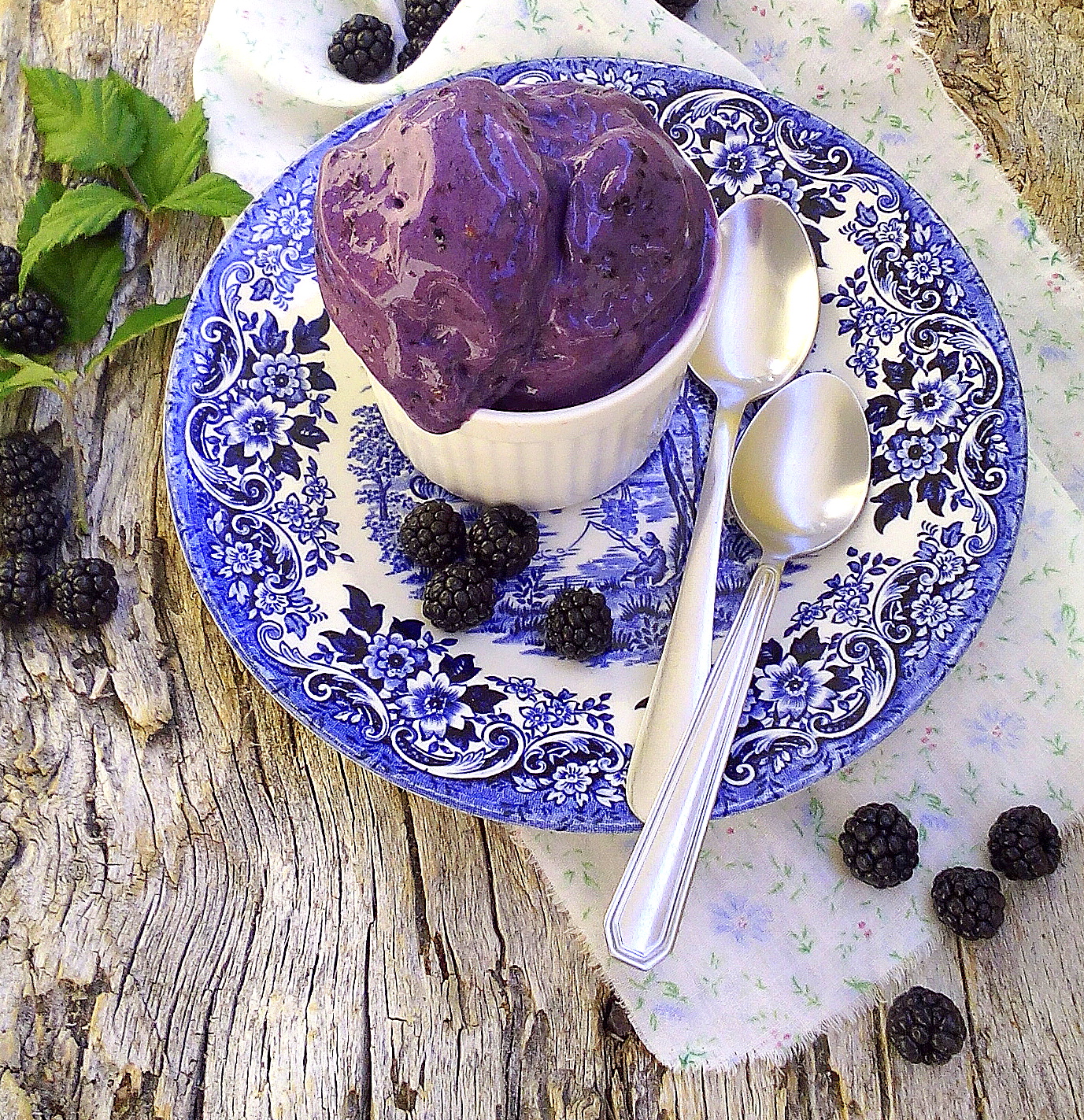 Blackberry-Flavoured Ice Cream: Quick Recipe
